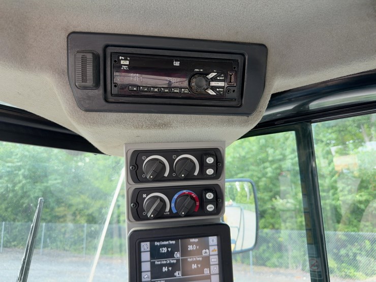 2019-caterpillar-950m-image-29