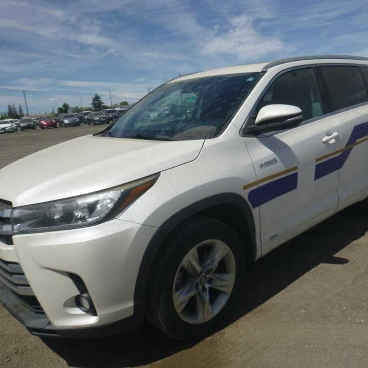 2016 TOYOTA HIGHLANDER