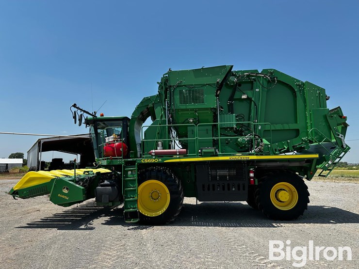 2016-john-deere-cs690-image-8