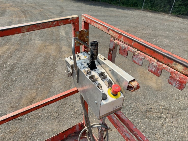skyjack-sj6832rt-image-15