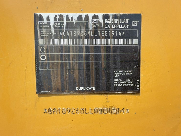 2017-caterpillar-926m-image-32