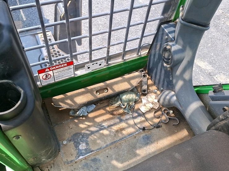 2019-deere-437e-image-37