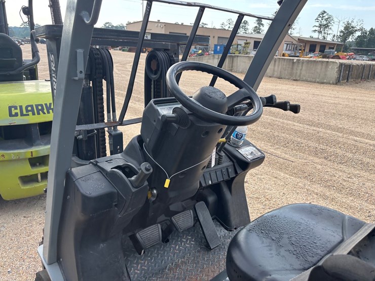 #2074-•-nissan-uni-carry-forklift-propane-image-7