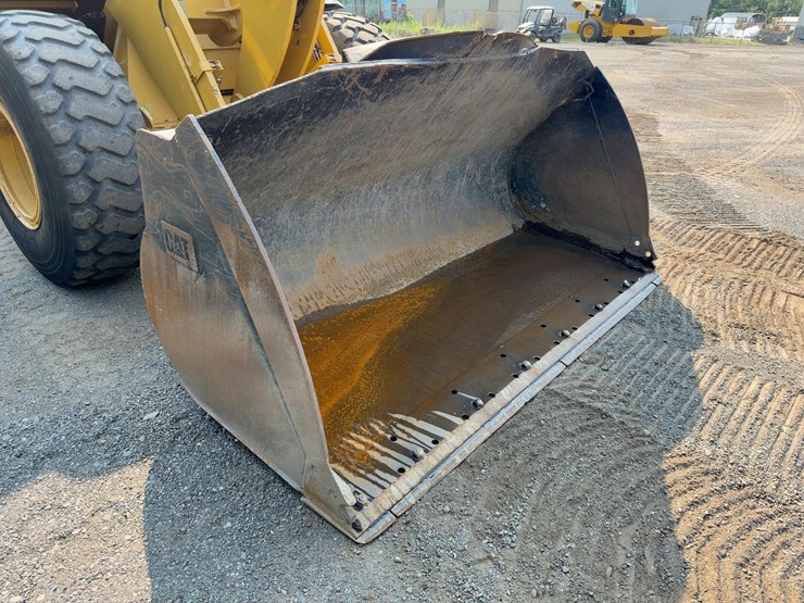 2015-caterpillar-938k-image-8