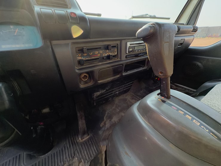 1999-chevrolet-master-image-24