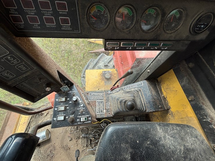 new-holland-tr86-image-62