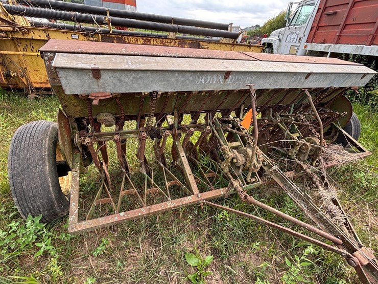 john-deere-8-image-18