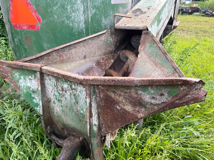 john-deere-700-image-6