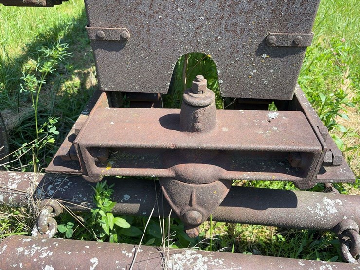 case-bale-press-image-14