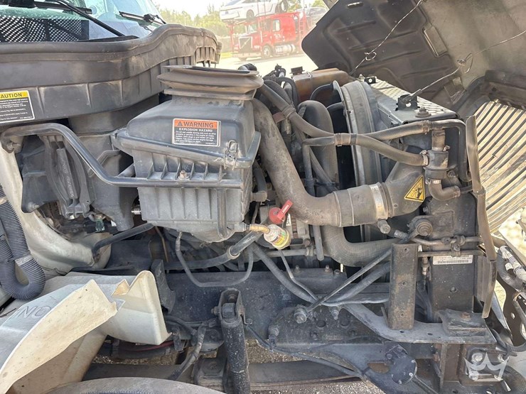 2012-international-durastar-4300-image-10