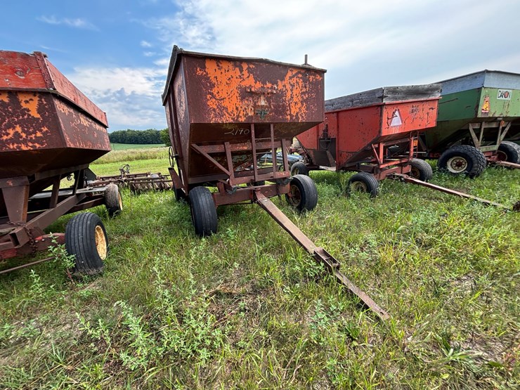 #2643-•-fleet-farm-gravity-box-on-running-gear-image-3