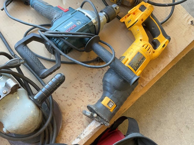 dewalt-&-hilti-handheld-power-tools-&-batteries-image-16