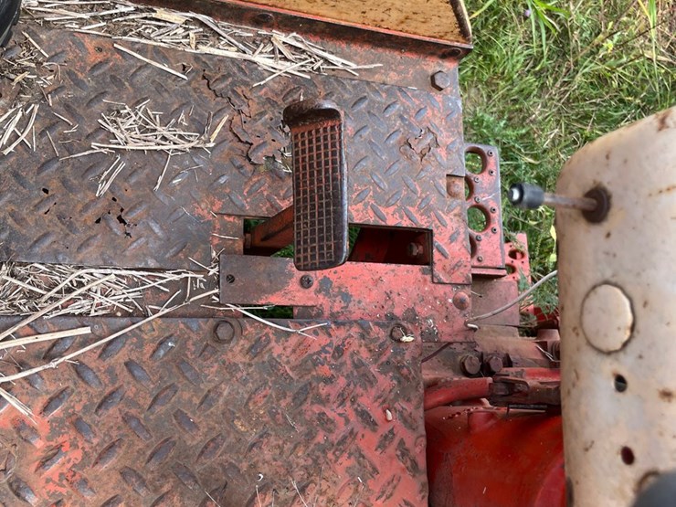 #2566-•-case-730-gas-wide-front-tractor-image-31