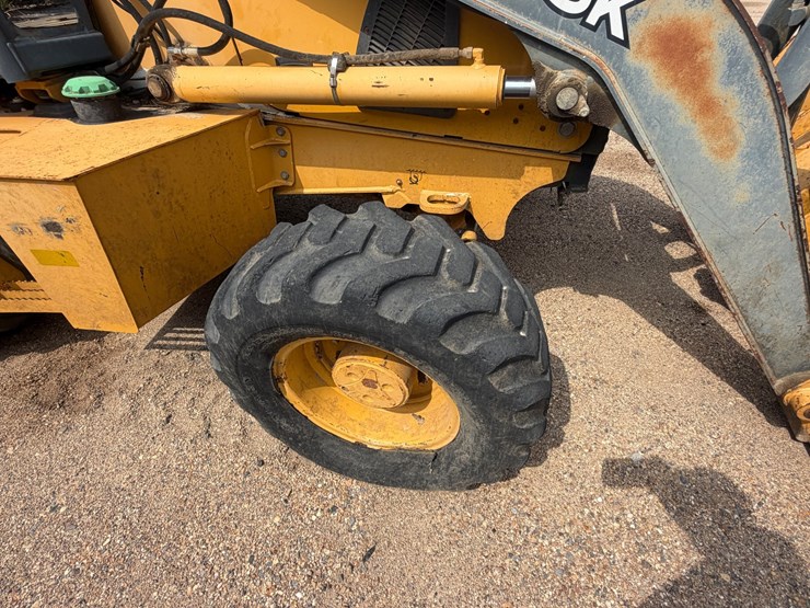 2013-deere-310sk-image-34