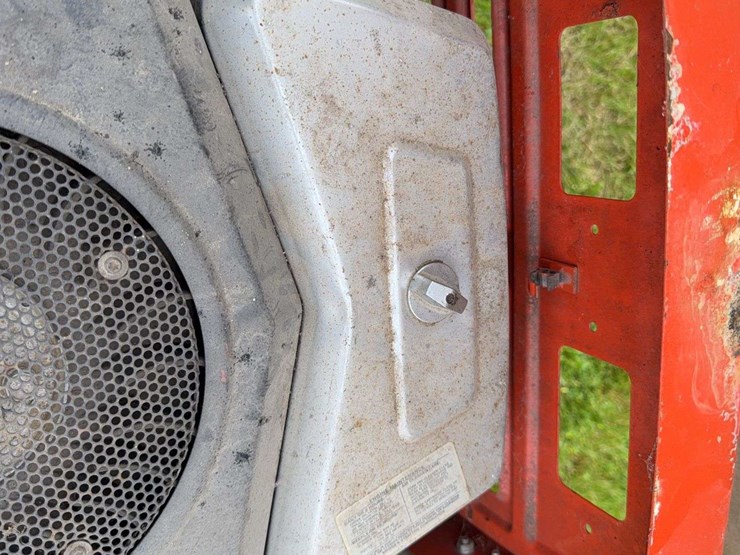 gilson-gt18he-garden-tractor-image-17