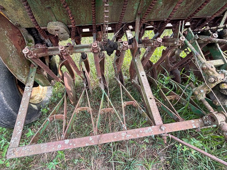 john-deere-8-image-21