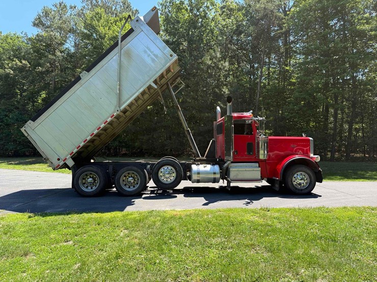 2016-peterbilt-389-image-6