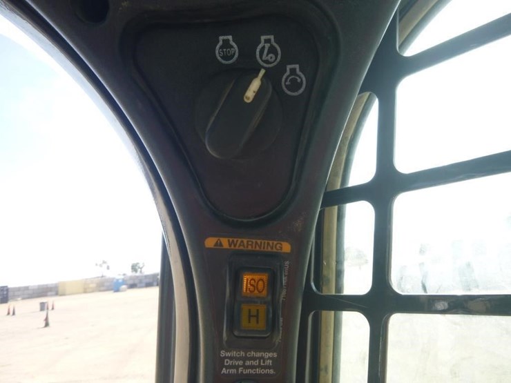 2020-bobcat-t770-image-22