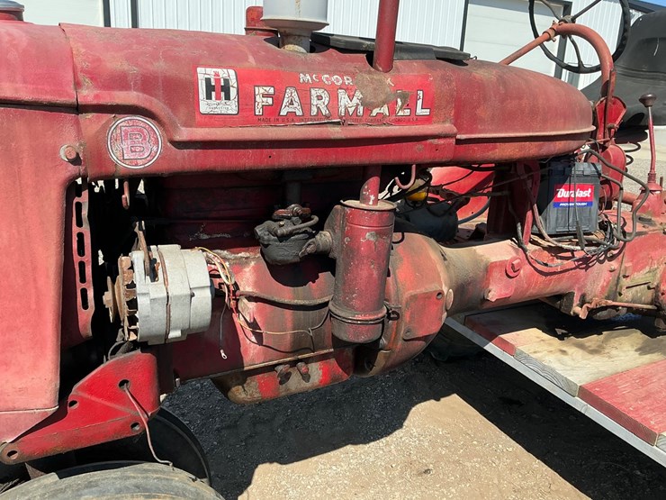 1946-case-ih-farmall-b-image-11