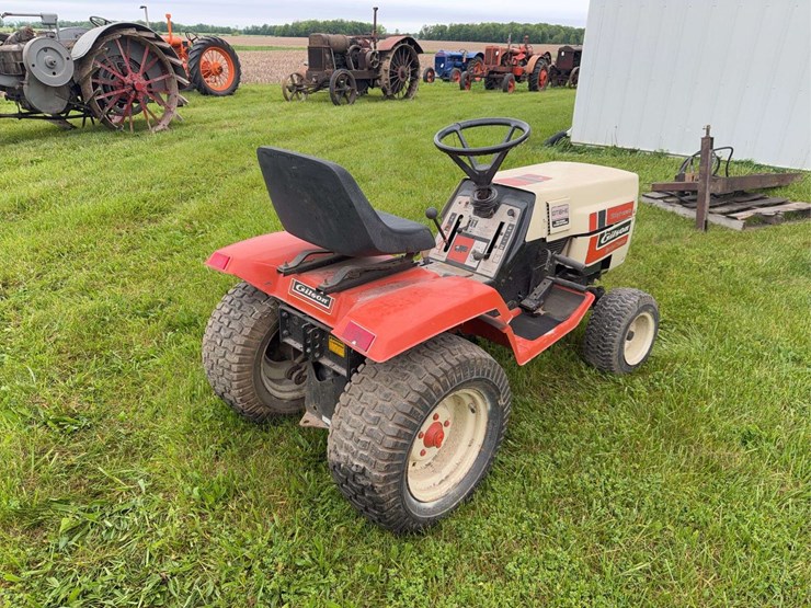 gilson-gt18he-garden-tractor-image-5