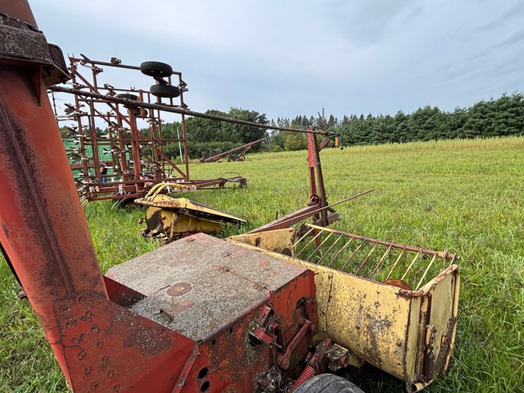 new-holland-s717-image-30