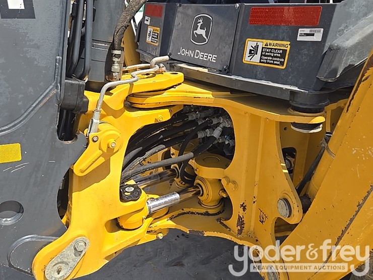 2019-deere-310sl-image-30