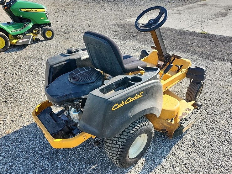 cub-cadet-zero-turn-image-7