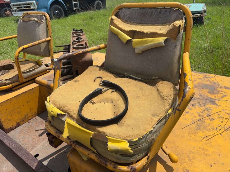 united-tractor-company-tug-image-18