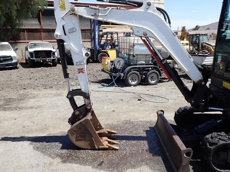 2021-bobcat-e26-image-5