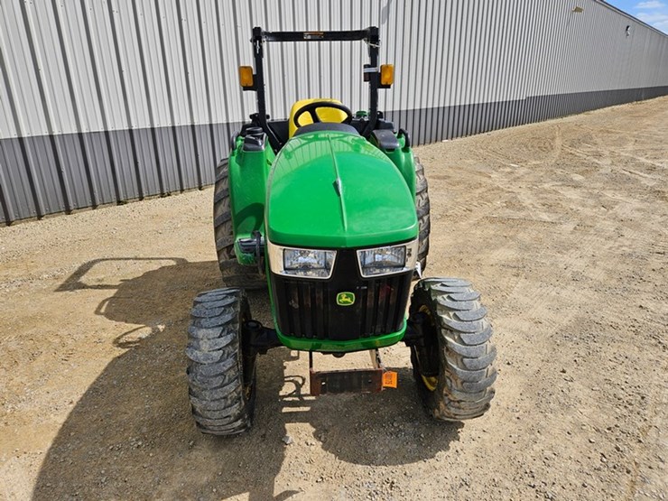 #175-•-john-deere-3032-4x4-tractor-image-8