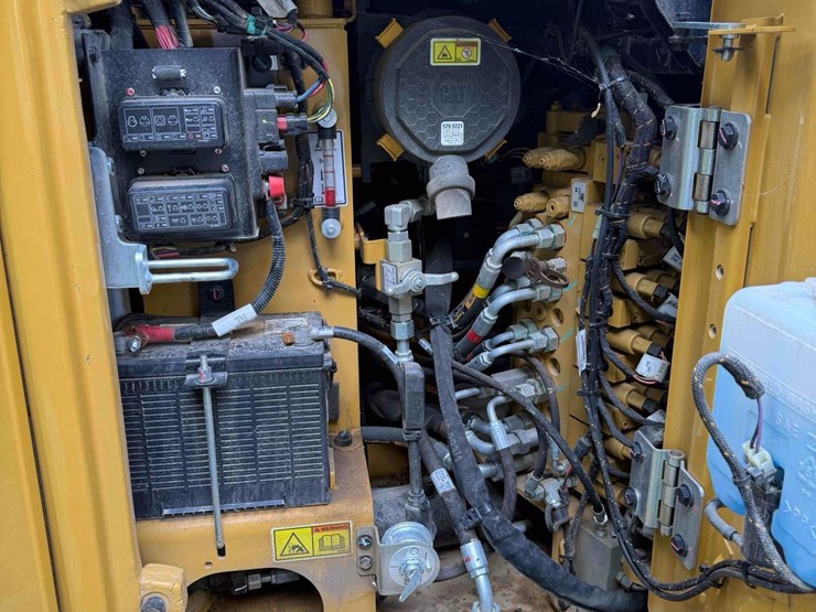 2024-caterpillar-305cr-image-5