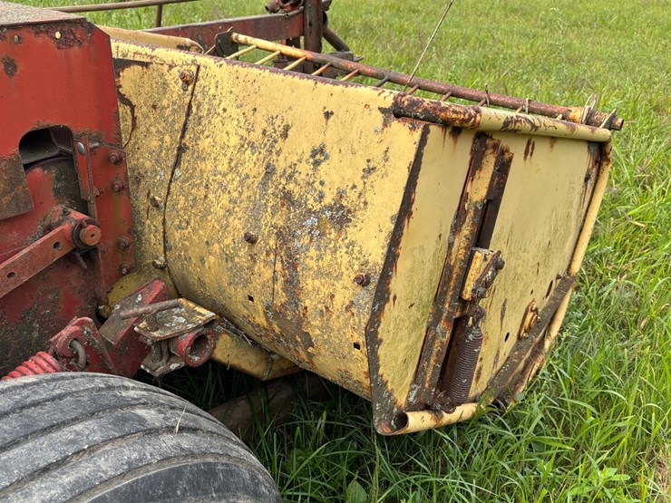 new-holland-s717-image-40
