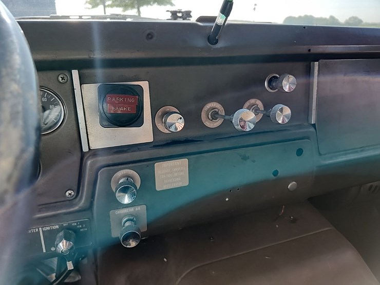 1971-ih-2010a-truck-image-35