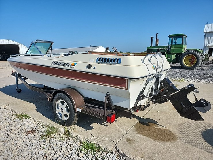 16ft-rinker-fish-&-ski-boat-image-3
