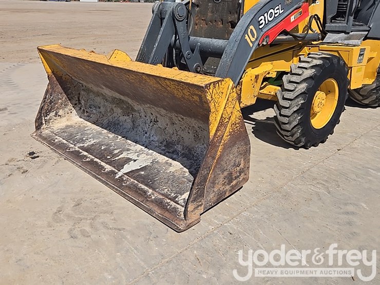 2019-deere-310sl-image-13