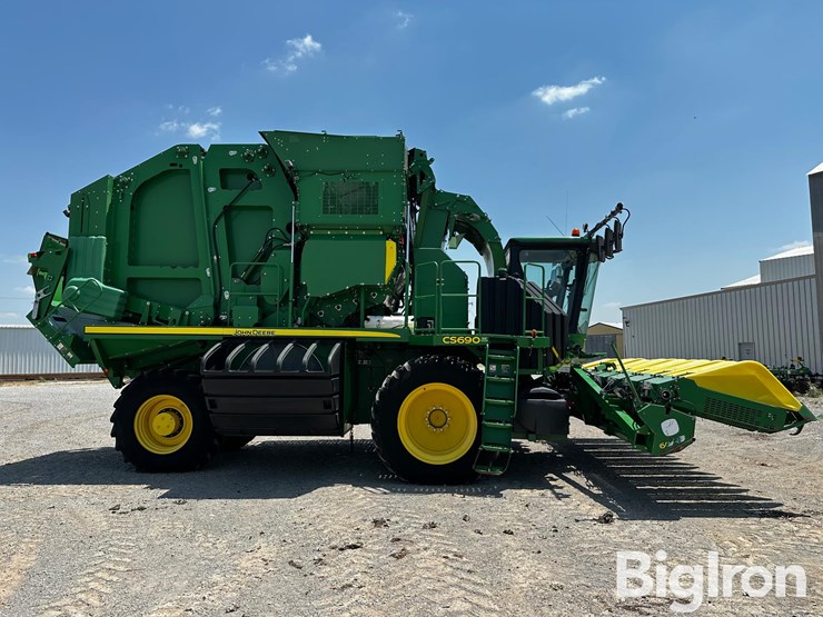 2016-john-deere-cs690-image-4