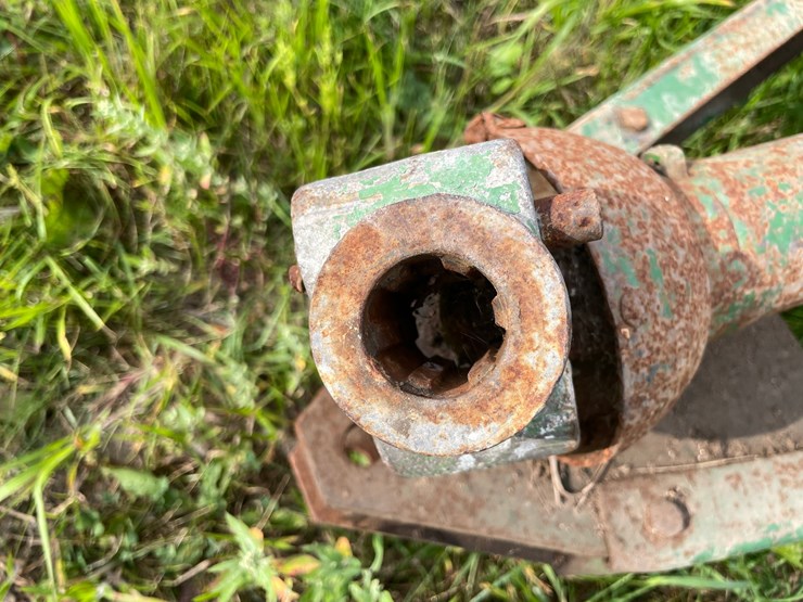 john-deere-700-image-12