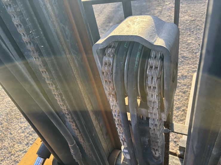 caterpillar-gp25-image-14