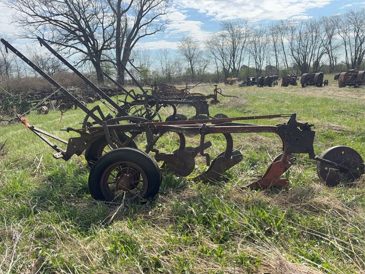 massey-ferguson-12-image-8