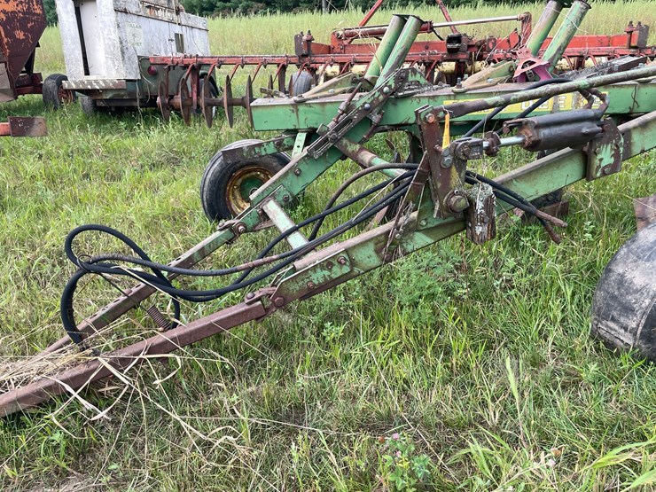 john-deere-3200-image-12