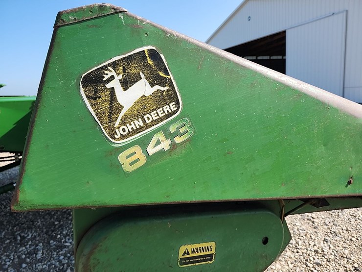 john-deere-843-image-9