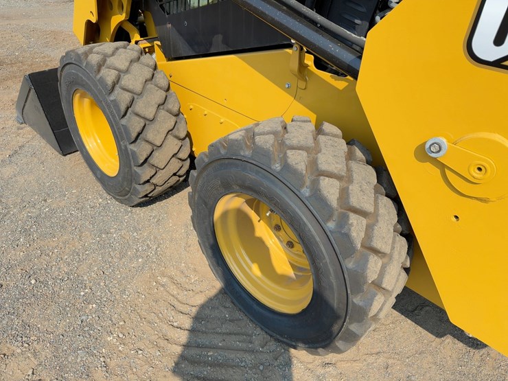 2020-caterpillar-236d3-image-14