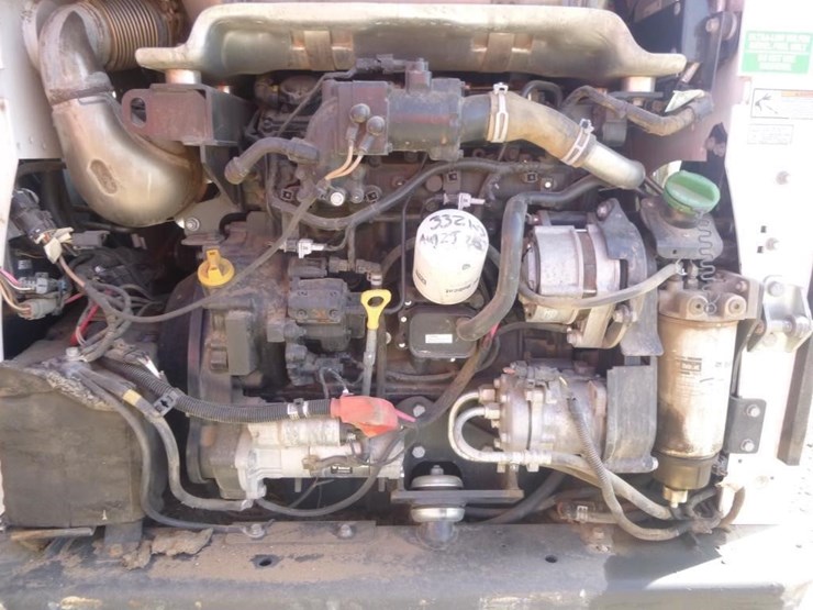 2020-bobcat-t770-image-13