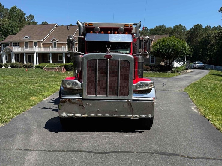 2016-peterbilt-389-image-3