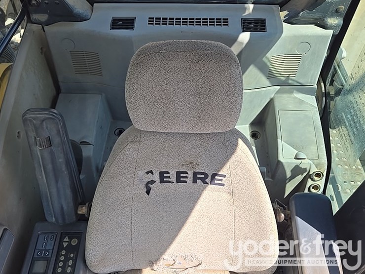 2011-deere-450d-lc-image-81