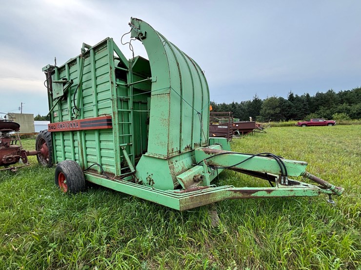 #2617-•-owatonna-540-stacker-image-4