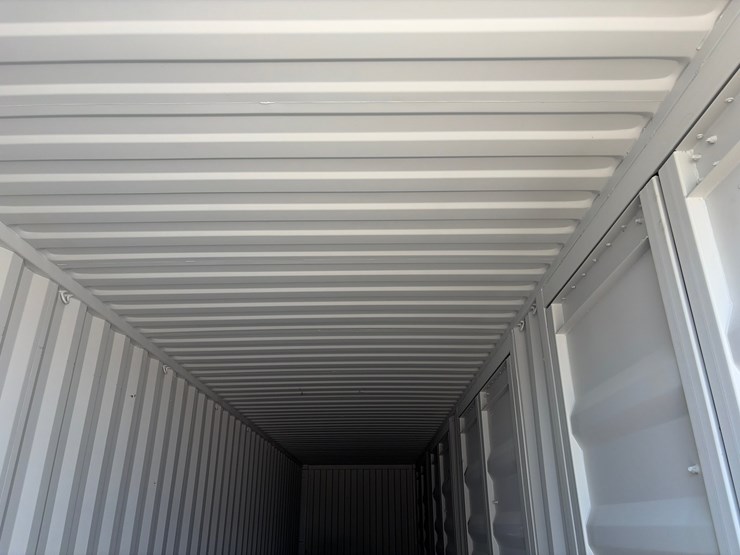 #71-•-40’-5-door-shipping-container-image-5
