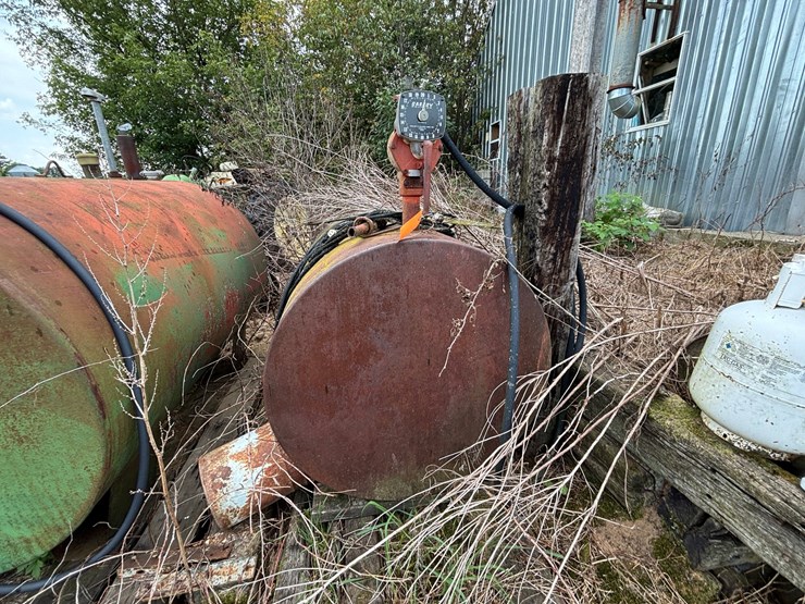 #2593-•-300-gallon-gas-barrel-image-1