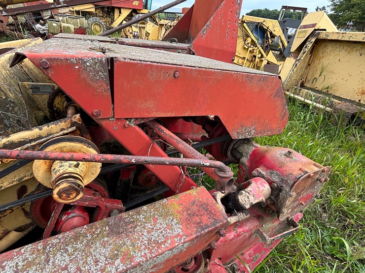 new-holland-s717-image-14
