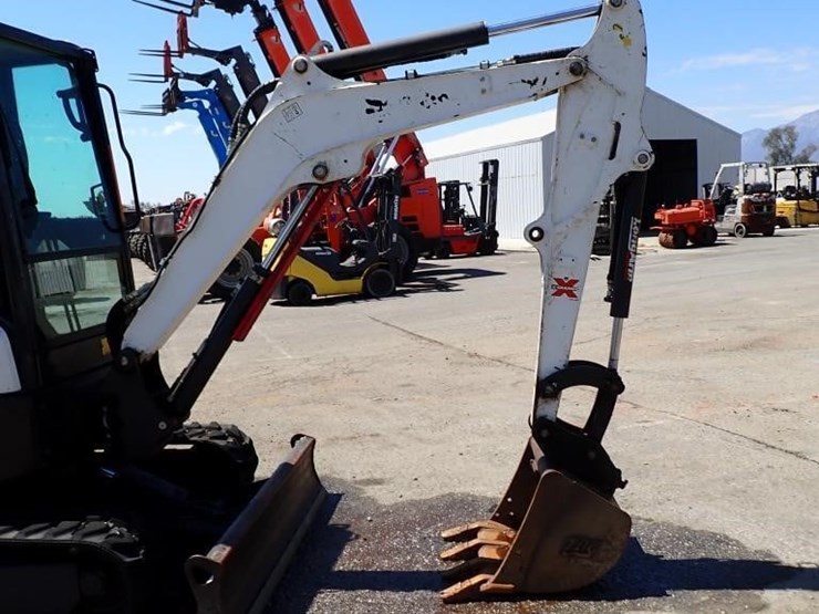 2021-bobcat-e26-image-6